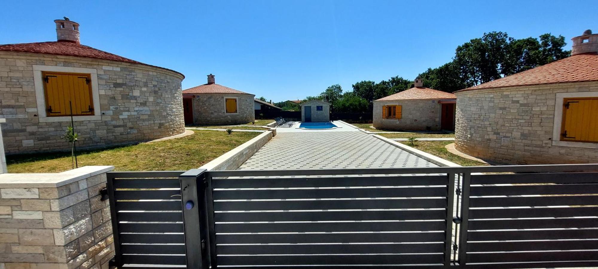 Apartmani Belavic - Kazuni Peruski Exterior photo